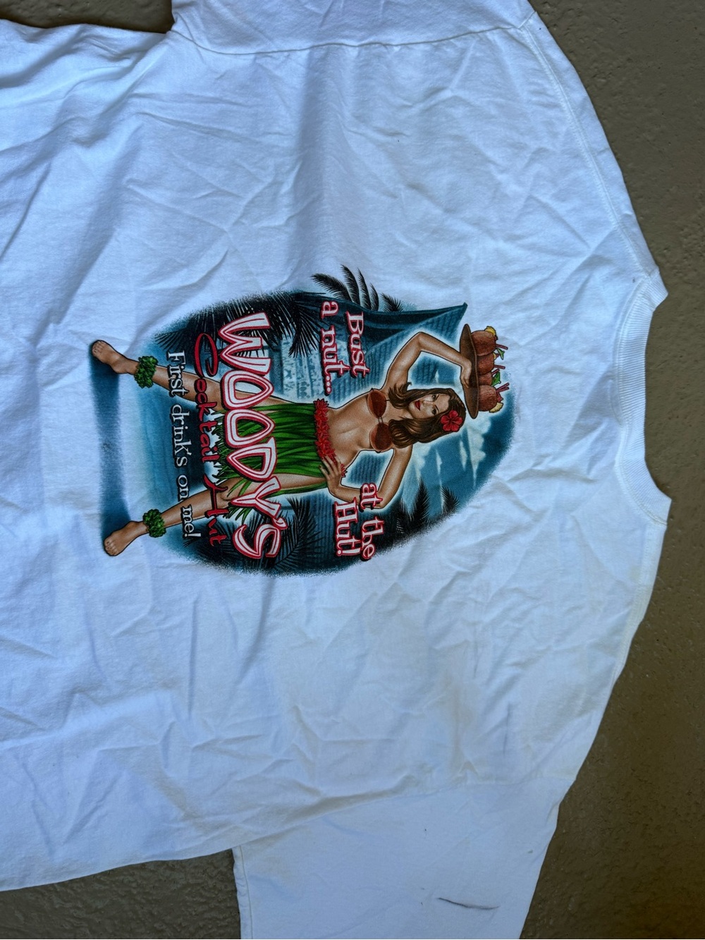 Hanes White T-Shirt with Colorful woody’s Hawaiian Hula Girl Graphic XL